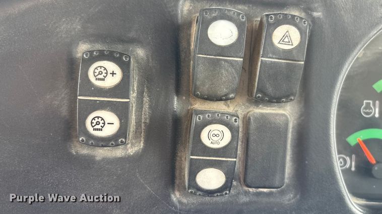 image for item DH8735 2010 Caterpillar 772 haul truck