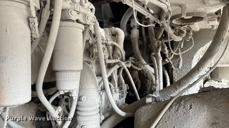 image for item DH8735 2010 Caterpillar 772 haul truck