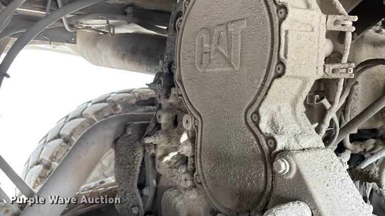 image for item DH8735 2010 Caterpillar 772 haul truck