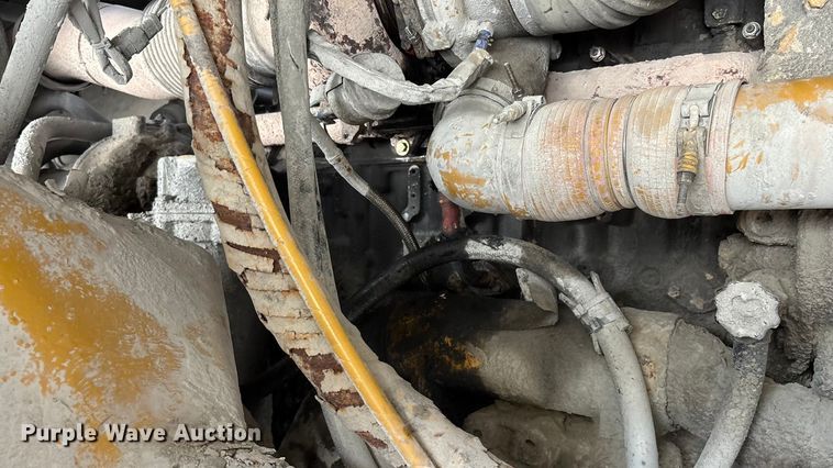 image for item DH8735 2010 Caterpillar 772 haul truck