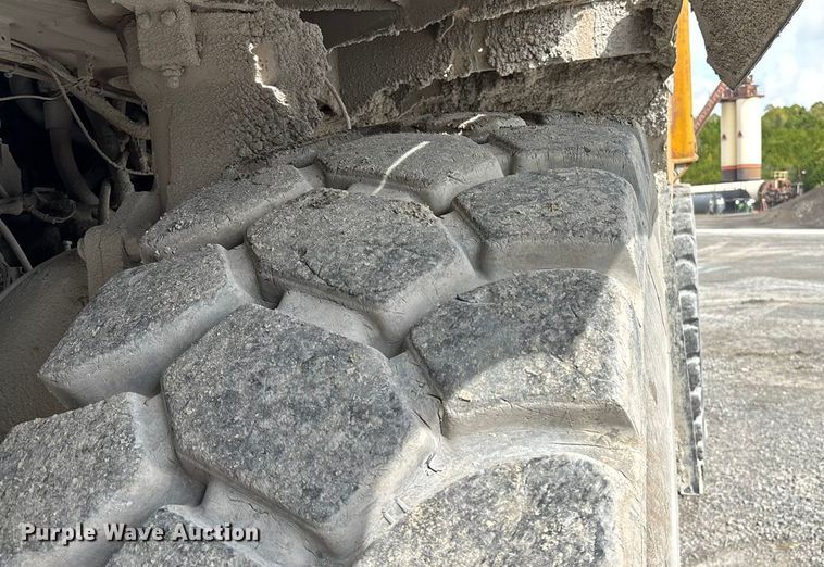 image for item DH8735 2010 Caterpillar 772 haul truck