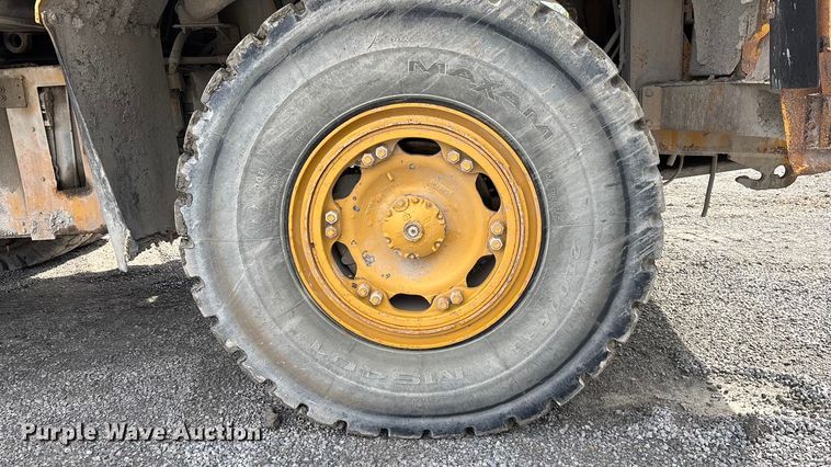 image for item DH8735 2010 Caterpillar 772 haul truck