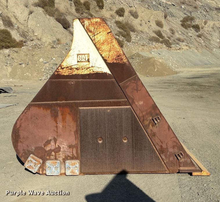 image for item DH8736 Caterpillar 114