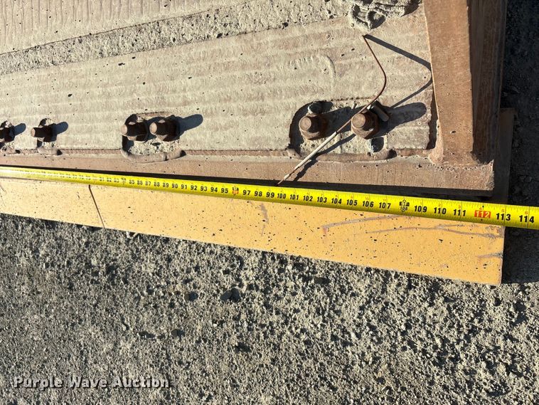 image for item DH8736 Caterpillar 114