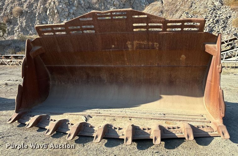 image for item DH8737 Caterpillar 156