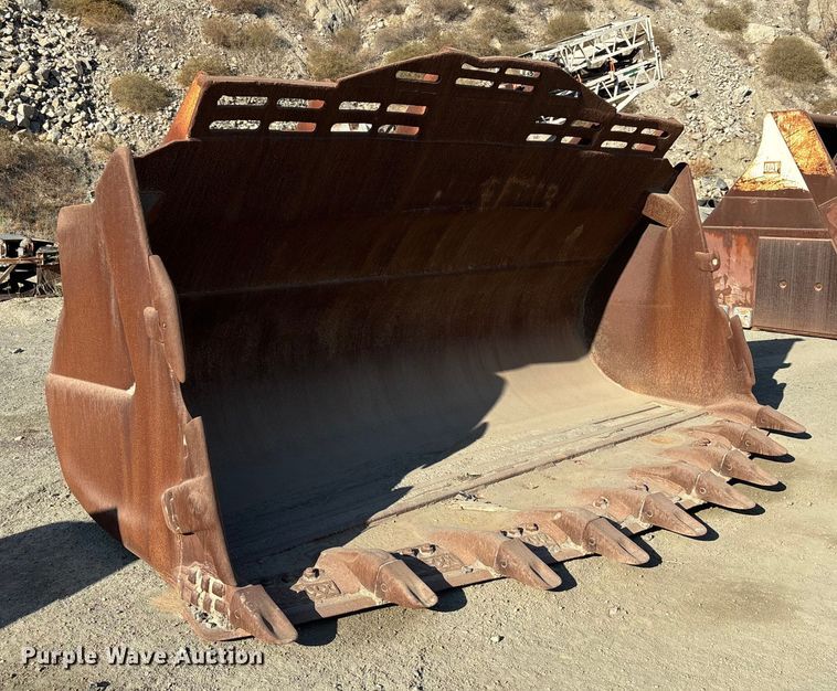 image for item DH8737 Caterpillar 156