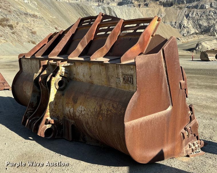 image for item DH8737 Caterpillar 156