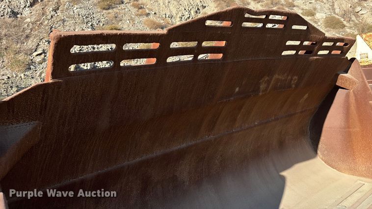 image for item DH8737 Caterpillar 156