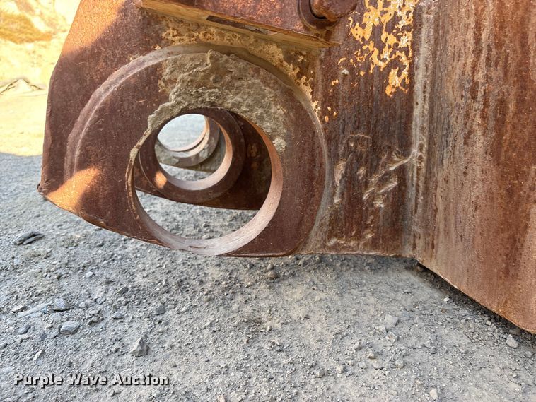 image for item DH8737 Caterpillar 156