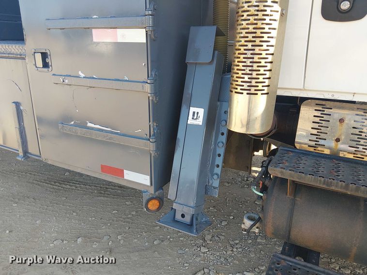 image for item DJ7829 2013 International 4300 crane truck