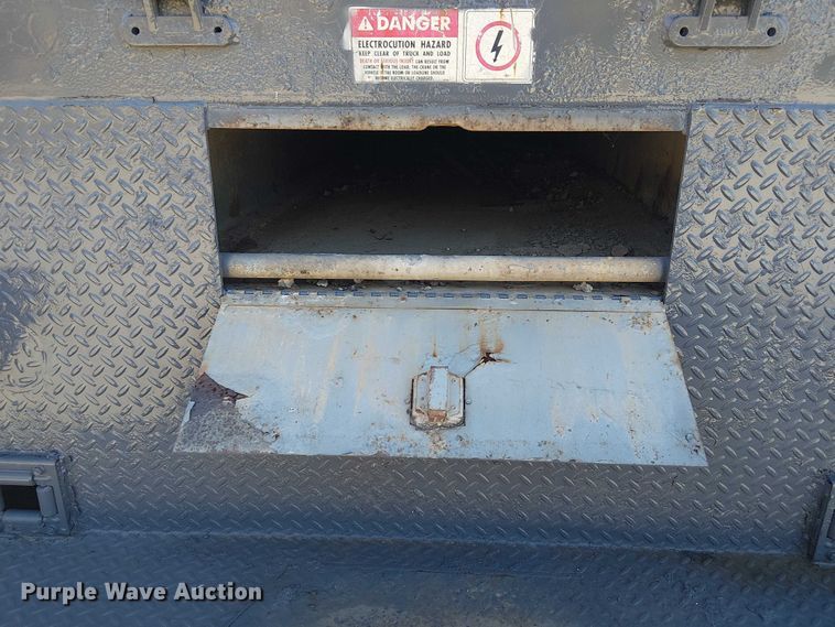 image for item DJ7829 2013 International 4300 crane truck