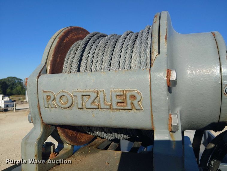 image for item DJ7829 2013 International 4300 crane truck