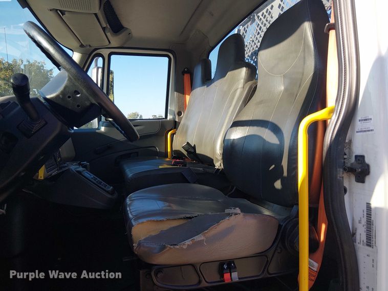 image for item DJ7829 2013 International 4300 crane truck