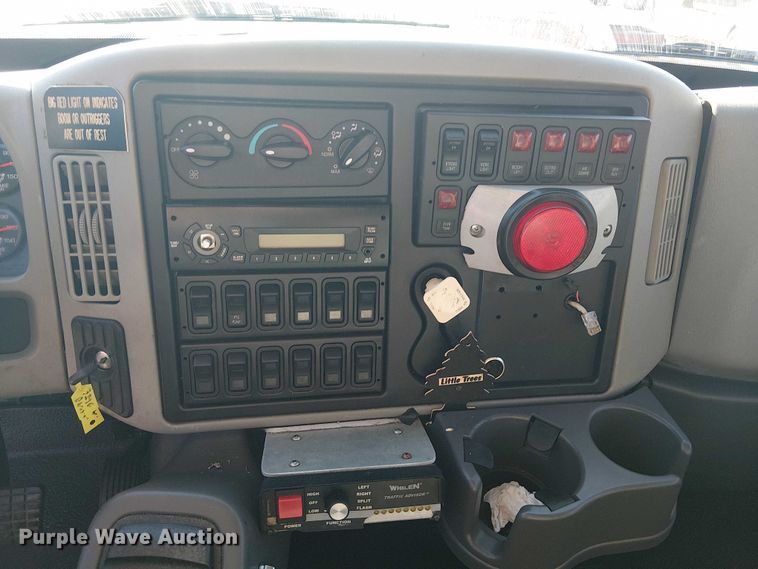 image for item DJ7829 2013 International 4300 crane truck