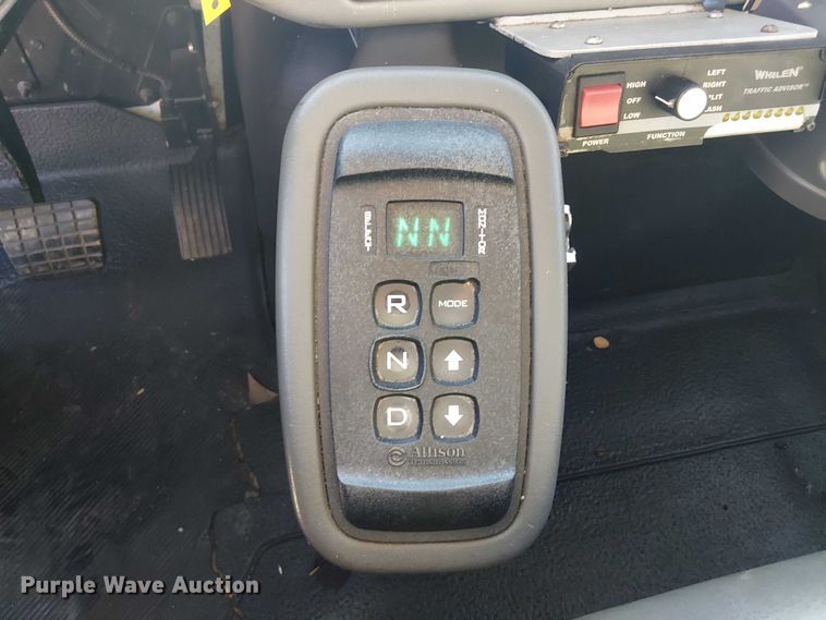 image for item DJ7829 2013 International 4300 crane truck