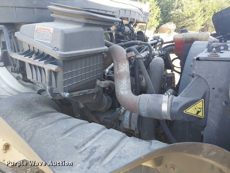 image for item DJ7829 2013 International 4300 crane truck