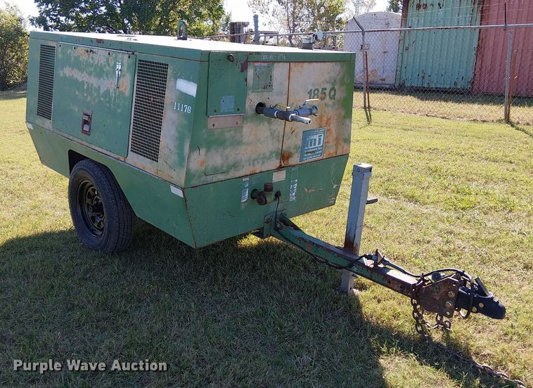 image for item DJ7834 Sullair 185Q air compressor