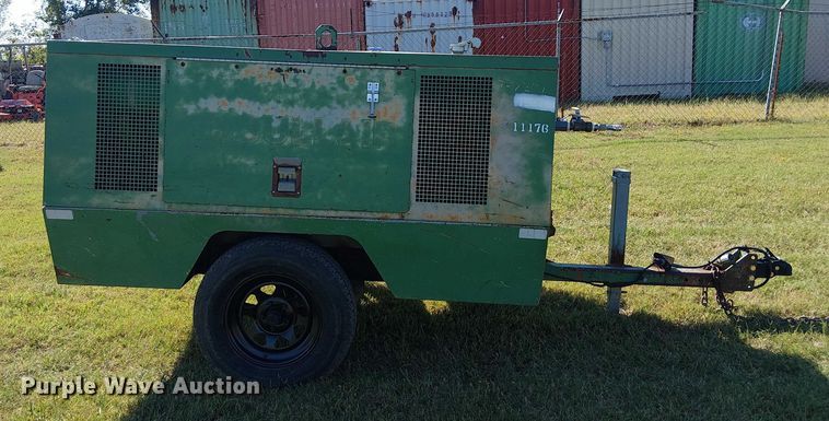 image for item DJ7834 Sullair 185Q air compressor