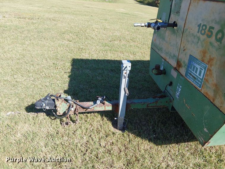 image for item DJ7834 Sullair 185Q air compressor