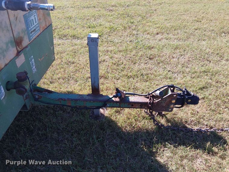 image for item DJ7834 Sullair 185Q air compressor