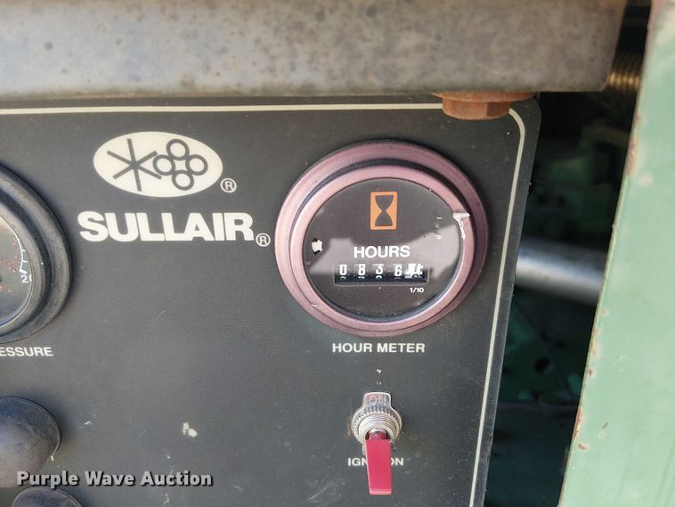 image for item DJ7834 Sullair 185Q air compressor