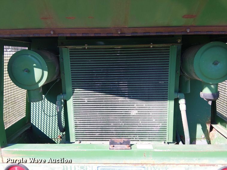 image for item DJ7834 Sullair 185Q air compressor