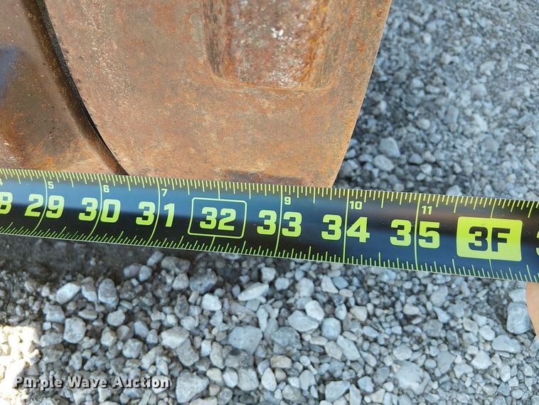 image for item DJ7846 2015 Bomag BMP8500 trench compactor