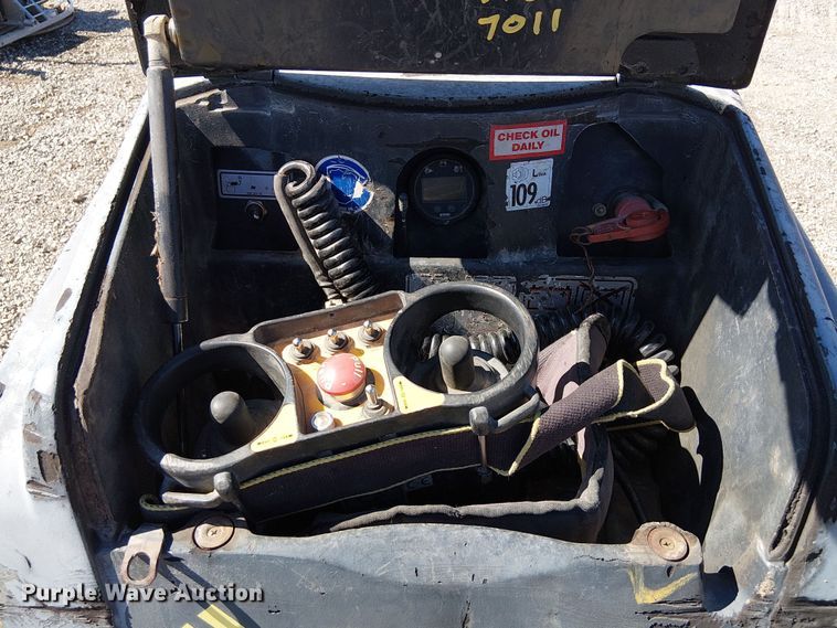 image for item DJ7846 2015 Bomag BMP8500 trench compactor