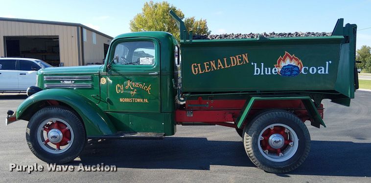 image for item DJ7858 1938 Mack EE dump truck