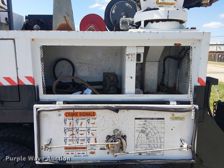 image for item DJ7863 2013 Ford F550 Super Duty utility / service truck