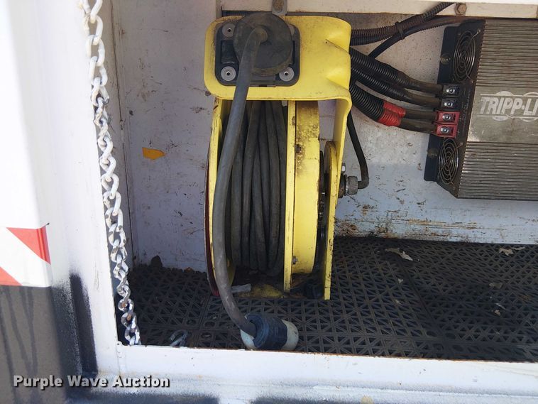 image for item DJ7863 2013 Ford F550 Super Duty utility / service truck