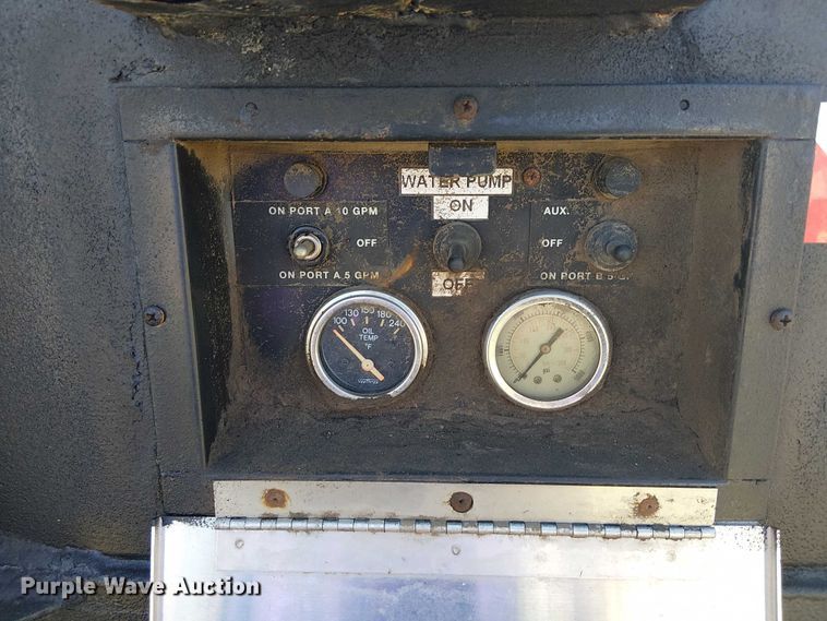 image for item DJ7863 2013 Ford F550 Super Duty utility / service truck