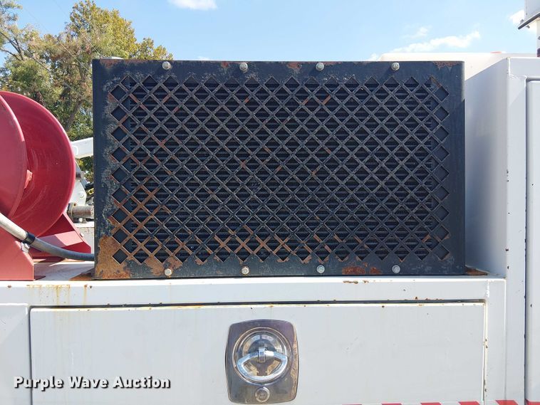 image for item DJ7863 2013 Ford F550 Super Duty utility / service truck