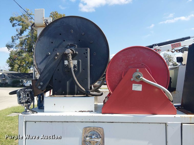 image for item DJ7863 2013 Ford F550 Super Duty utility / service truck