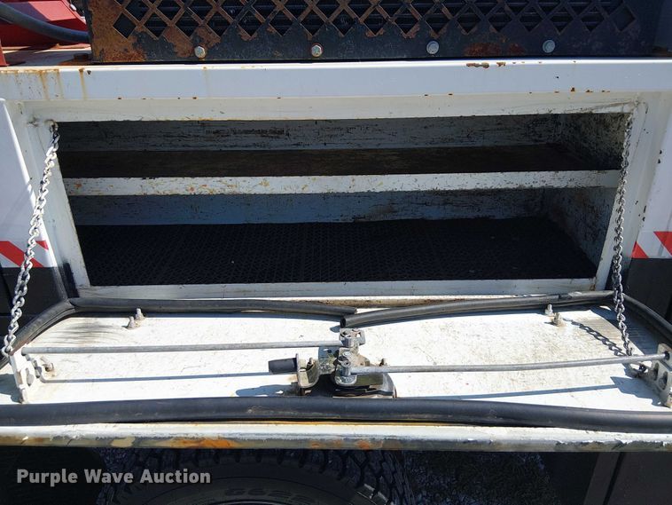 image for item DJ7863 2013 Ford F550 Super Duty utility / service truck