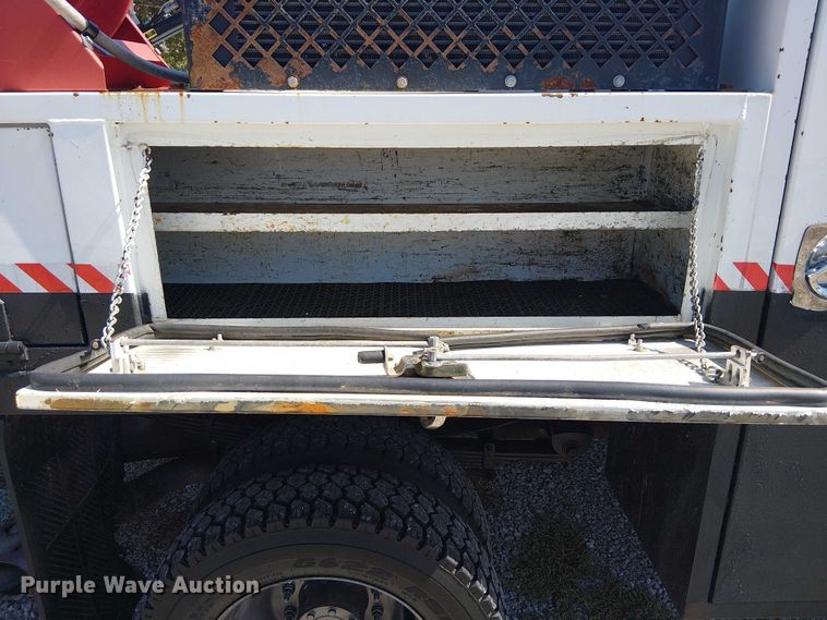 image for item DJ7863 2013 Ford F550 Super Duty utility / service truck