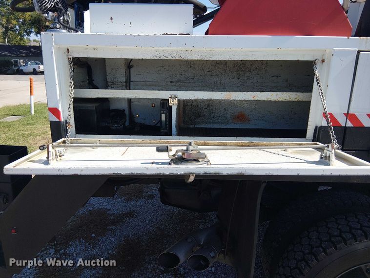 image for item DJ7863 2013 Ford F550 Super Duty utility / service truck