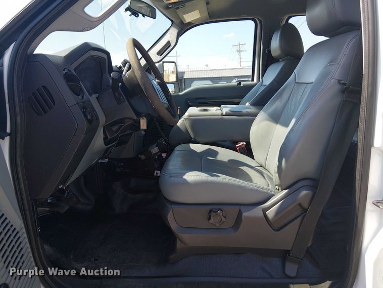 image for item DJ7863 2013 Ford F550 Super Duty utility / service truck