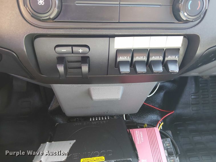 image for item DJ7863 2013 Ford F550 Super Duty utility / service truck