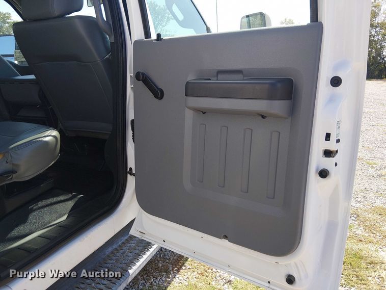 image for item DJ7863 2013 Ford F550 Super Duty utility / service truck