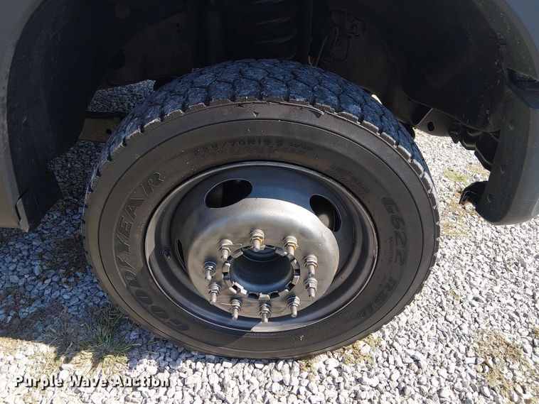 image for item DJ7863 2013 Ford F550 Super Duty utility / service truck