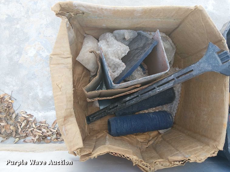 image for item DJ7864 Concrete equipment