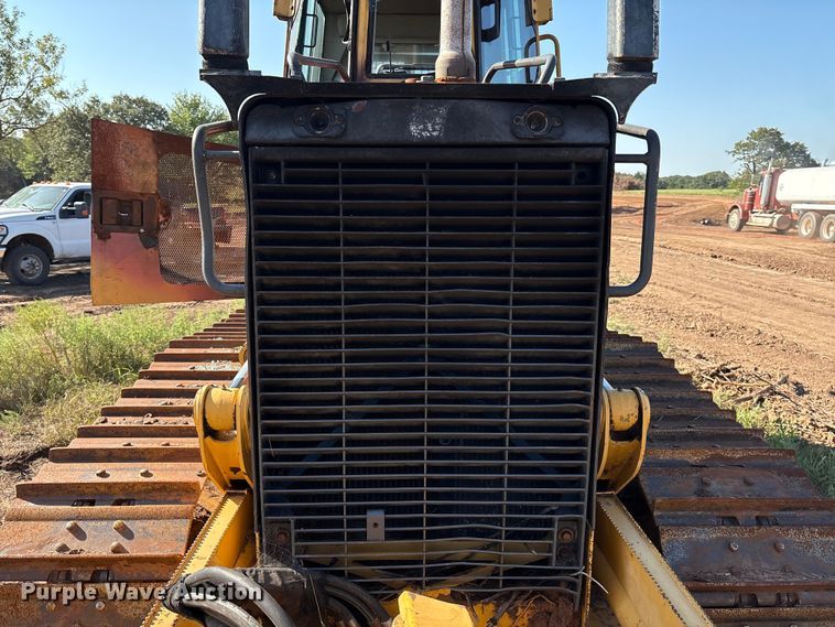 image for item DO1207 2002 John Deere 700H LT dozer