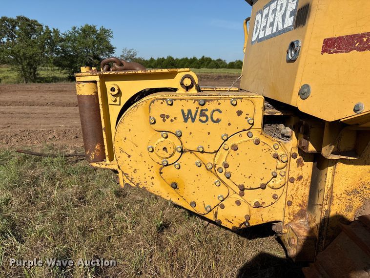 image for item DO1207 2002 John Deere 700H LT dozer