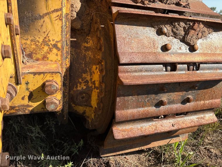 image for item DO1207 2002 John Deere 700H LT dozer