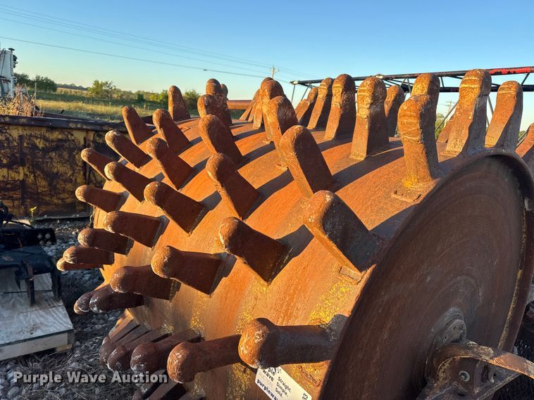 image for item DO2333 Sheepsfoot roller