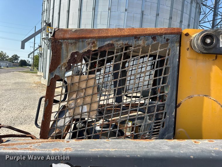 image for item DO2368 2011 John Deere 326D skid steer loader
