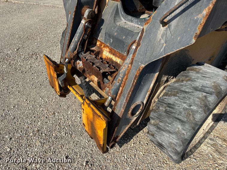 image for item DO2368 2011 John Deere 326D skid steer loader