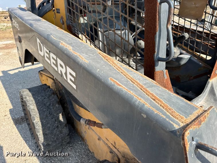 image for item DO2368 2011 John Deere 326D skid steer loader