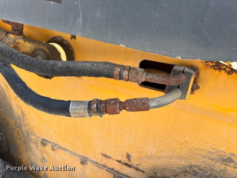 image for item DO2368 2011 John Deere 326D skid steer loader